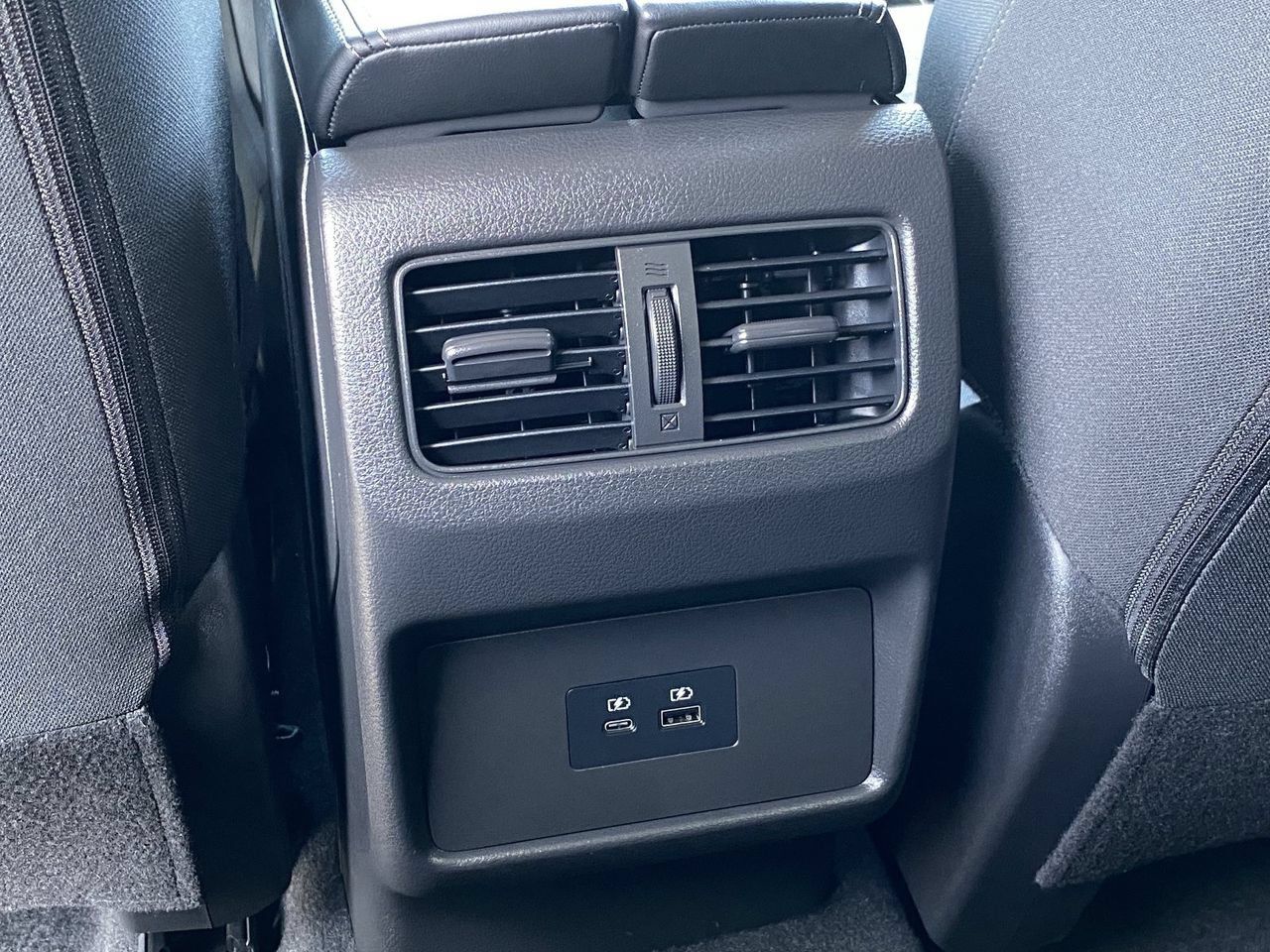 Certified 2023 Nissan Rogue SV FWD image 15