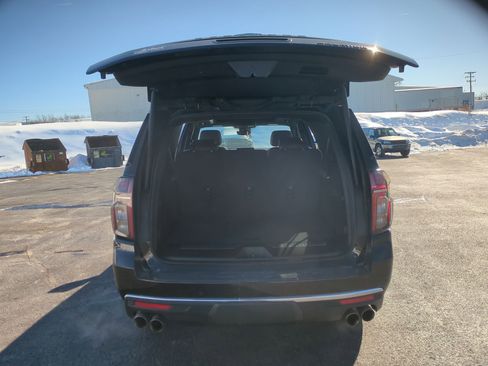 Certified 2024 Chevrolet Suburban Premier w/ Premium Package image 27