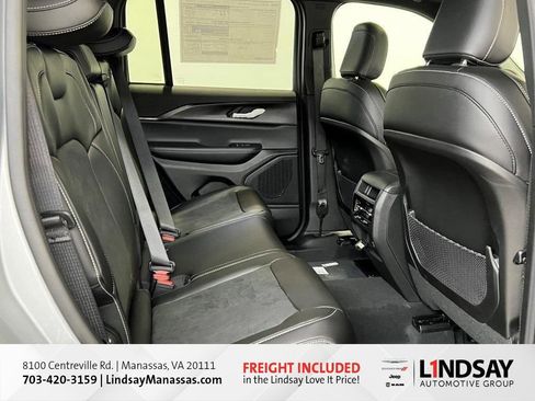 New 2025 Jeep Grand Cherokee Altitude image 15