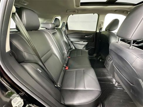 Used 2023 Nissan Rogue SV w/ SV Premium B Package image 28