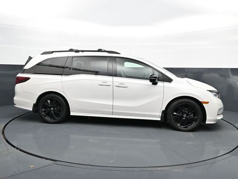 Used 2023 Honda Odyssey Sport image 8