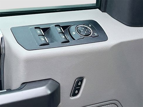 Used 2020 Ford F150 XLT w/ Equipment Group 302A Luxury image 18