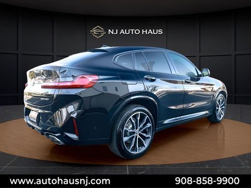 Used 2022 BMW X4 xDrive30i w/ M Sport Package 2 AWD/4WD image 11
