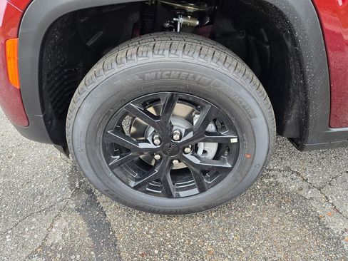 New 2025 Jeep Grand Cherokee Altitude image 29