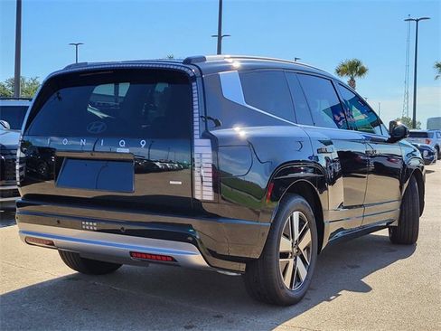 New 2026 Hyundai Ioniq 9 SEL image 4