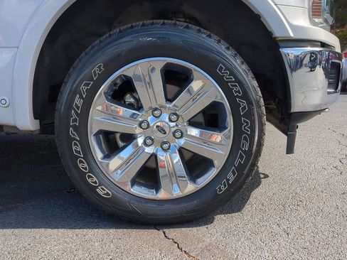 Used 2018 Ford F150 Lariat w/ Equipment Group 502A Luxury AWD/4WD image 10