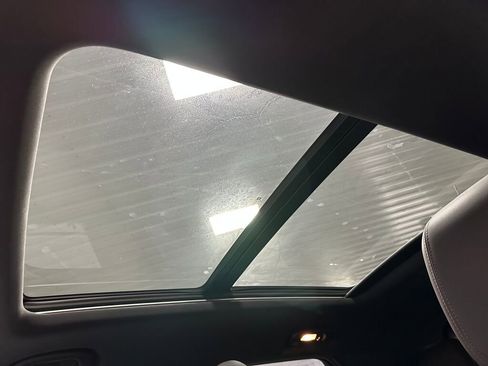 Used 2023 Chevrolet TrailBlazer RS w/ Sun and Liftgate Package image 20