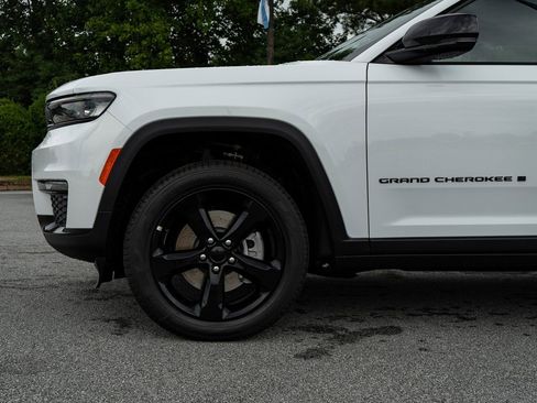 New 2025 Jeep Grand Cherokee L Limited w/ Black Appearance Package image 4