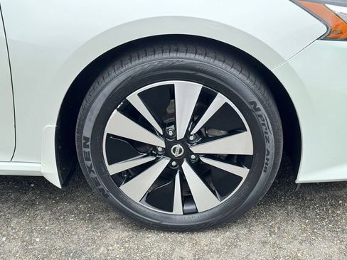 Used 2019 Nissan Altima 2.5 SV FWD image 10