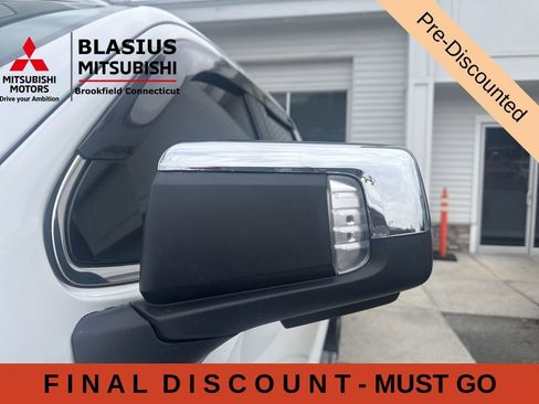 Used 2021 GMC Sierra 1500 SLT w/ SLT Premium Package AWD/4WD image 50