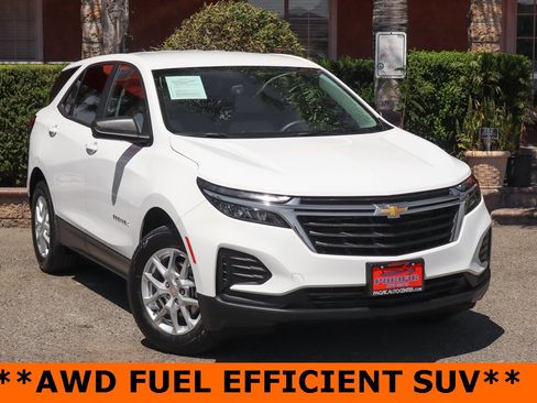 Used 2024 Chevrolet Equinox LS image 2