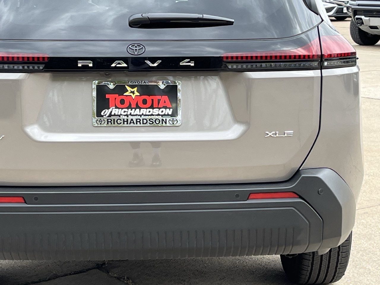 Used 2026 Toyota RAV4 XLE Premium FWD image 6