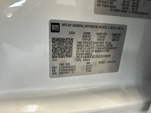 Used 2025 GMC Sierra 1500 AT4 w/ AT4 Premium Package AWD/4WD image 33