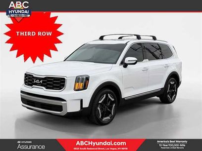 Used 2024 Kia Telluride S w/ S Sunroof Package