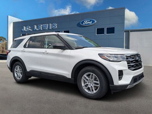 New 2026 Ford Explorer Active w/ Active Comfort Package RWD image 1