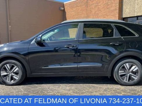 Used 2020 Kia Niro LXS FWD image 5