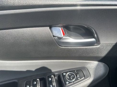 Used 2023 Hyundai Santa Fe SEL FWD image 12