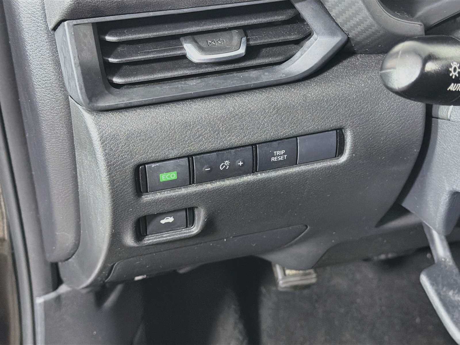 Used 2025 Nissan Sentra S FWD image 8
