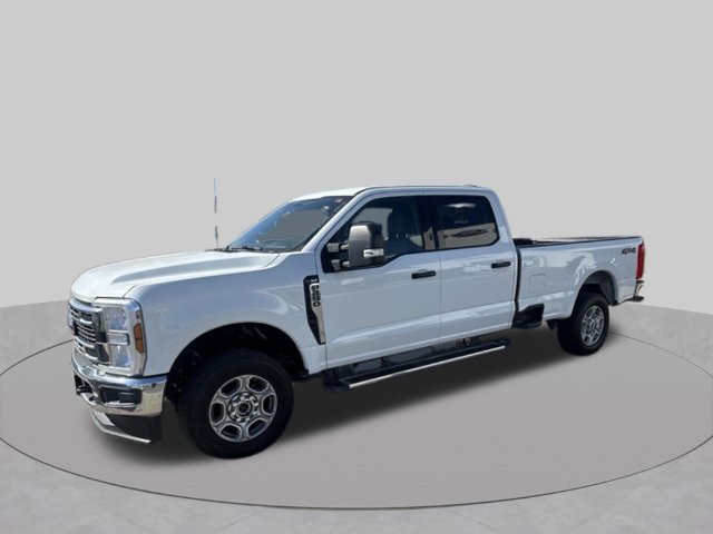 Used 2025 Ford F250 XLT AWD/4WD image 4