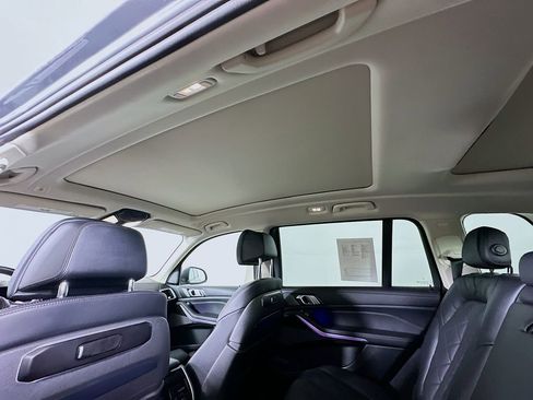 Used 2024 BMW X7 xDrive40i image 13