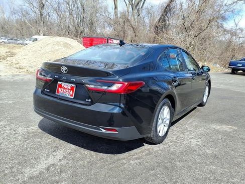 Certified 2025 Toyota Camry LE image 8