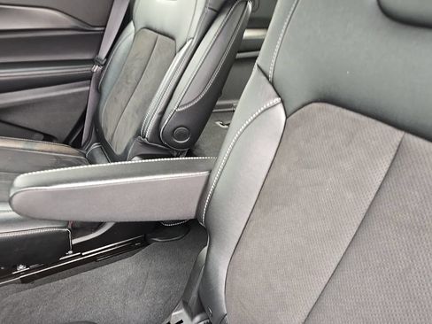 Used 2023 Jeep Grand Cherokee L Laredo AWD/4WD image 16