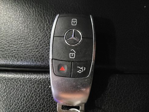 Used 2020 Mercedes-Benz GLE 350 w/ Premium Package image 32