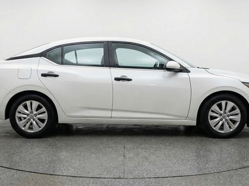 Used 2025 Nissan Sentra S FWD image 11