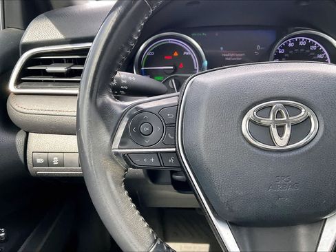Used 2018 Toyota Camry Hybrid FWD image 24