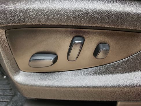 Used 2018 Chevrolet Silverado 1500 LT w/ Texas Edition RWD image 15