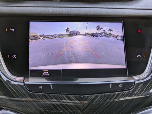 Used 2022 Cadillac XT6 Premium Luxury image 27