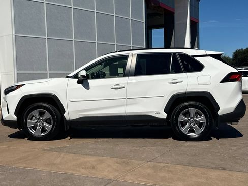 Used 2025 Toyota RAV4 XLE AWD/4WD image 7