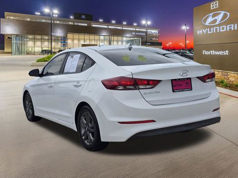 Used 2018 Hyundai Elantra Value Edition FWD image 9