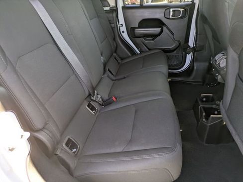 Used 2022 Jeep Gladiator Sport image 35