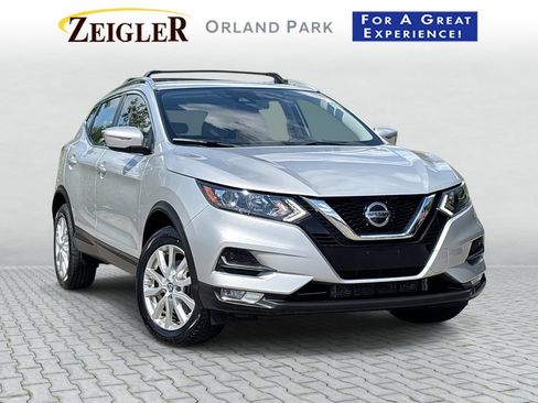Used 2020 Nissan Rogue Sport SV w/ All-Weather Package FWD image 1