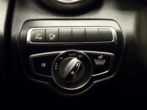 Used 2018 Mercedes-Benz GLC 300 4MATIC image 18