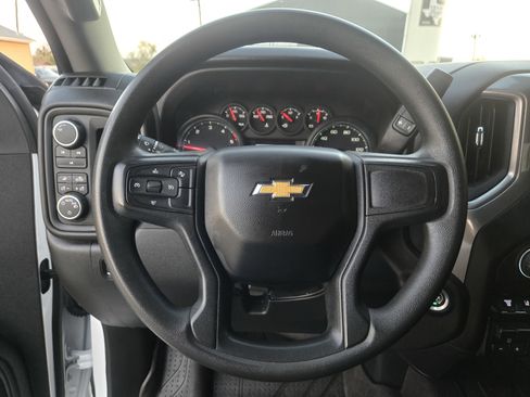 Used 2024 Chevrolet Silverado 2500 Custom w/ Custom Value Package image 12