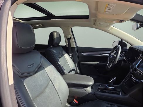 Used 2018 Cadillac XT5 Luxury w/ Driver Awareness Package image 13