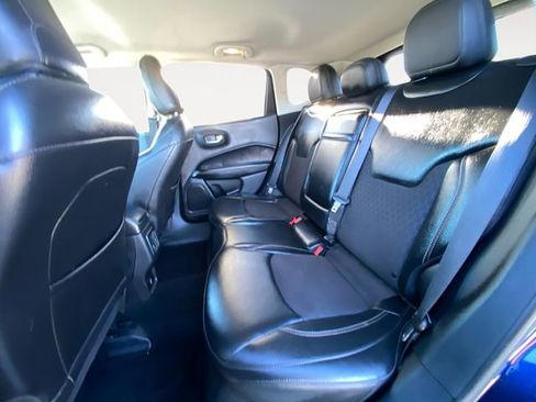 Used 2018 Jeep Compass Latitude w/ Cold Weather Group image 13