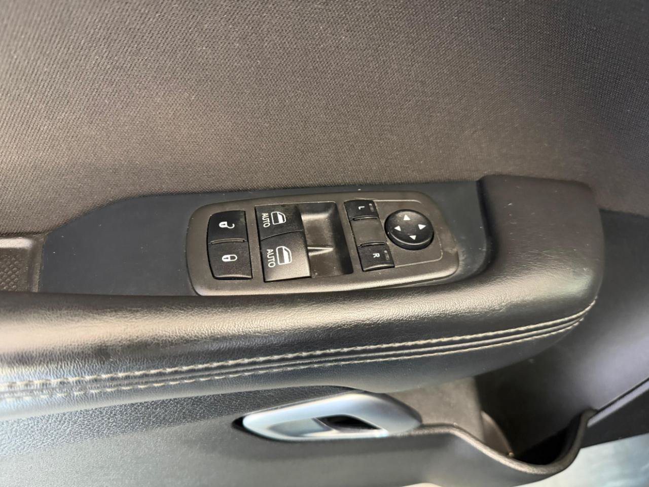 Used 2022 Dodge Challenger R/T RWD image 12