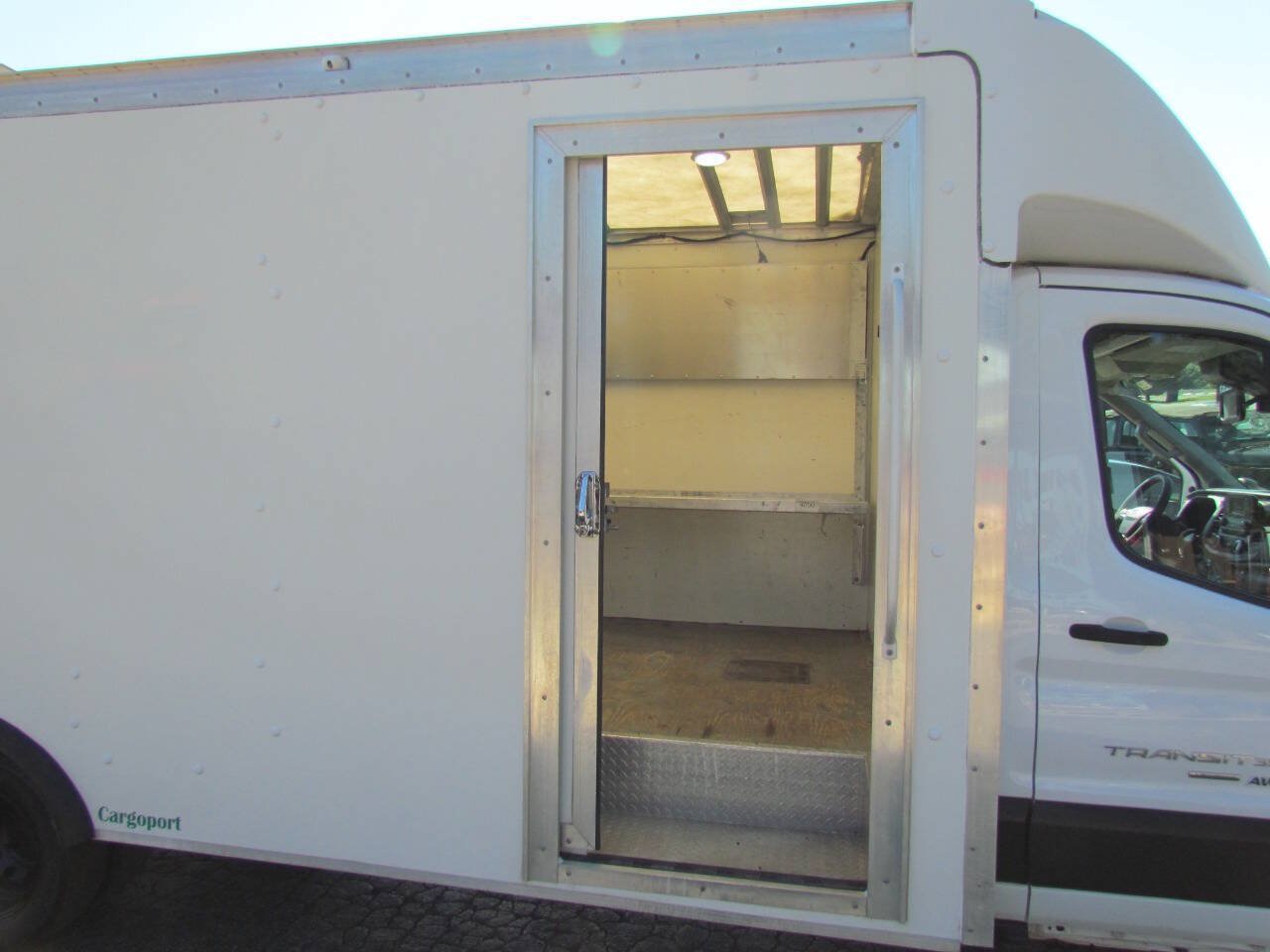 Used 2022 Ford Transit 350 DRW AWD w/ Exterior Upgrade Package image 21