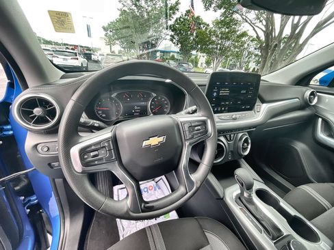Used 2024 Chevrolet Blazer LT AWD/4WD image 10