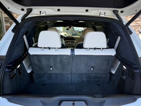 Used 2019 BMW X7 xDrive50i w/ Dynamic Handling Package image 12