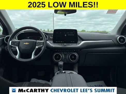 Used 2025 Chevrolet Blazer LT FWD image 43