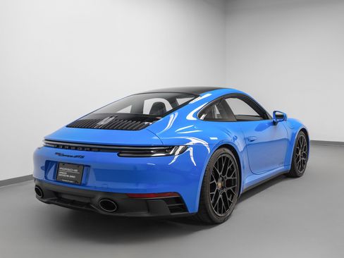 Certified 2022 Porsche 911 Carrera GTS RWD image 11