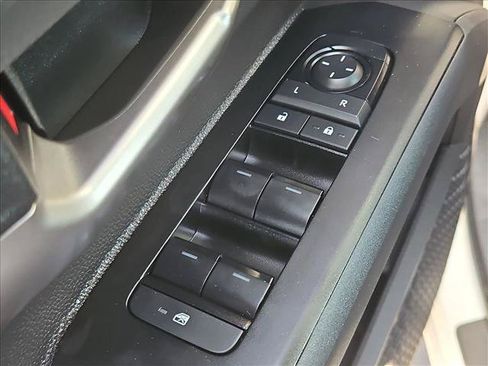 Certified 2025 Toyota Tacoma TRD Sport AWD/4WD image 10