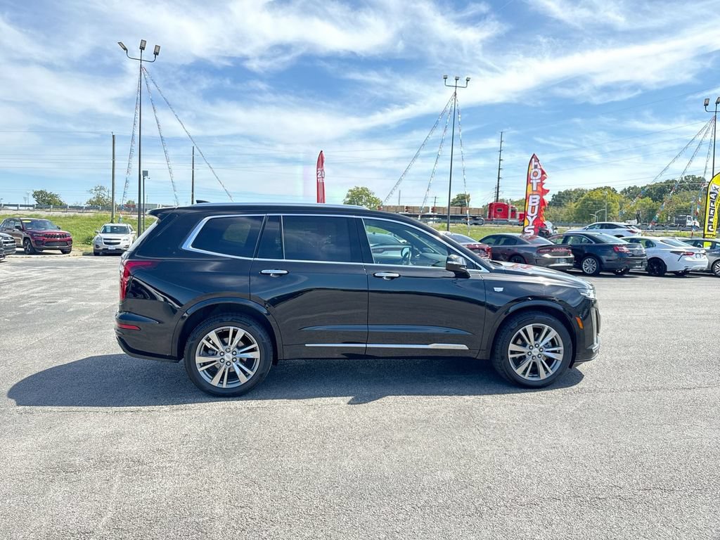 Used 2022 Cadillac XT6 Premium Luxury AWD/4WD image 14