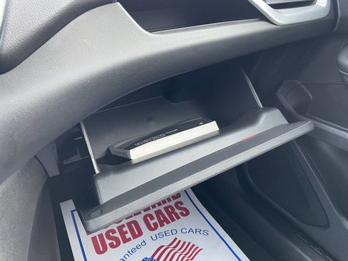 Used 2023 GMC Terrain SLT image 27