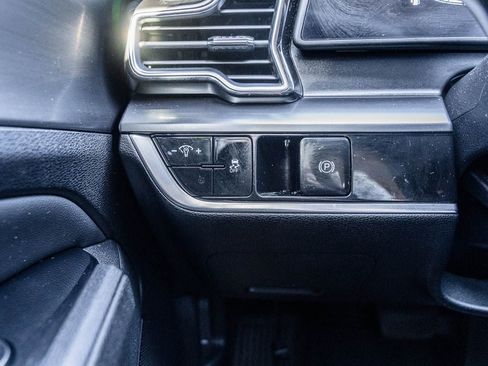 Used 2023 Kia Sportage EX image 24