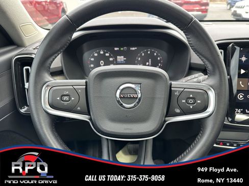 Used 2021 Volvo XC40 T5 Inscription w/ Advanced Package image 19
